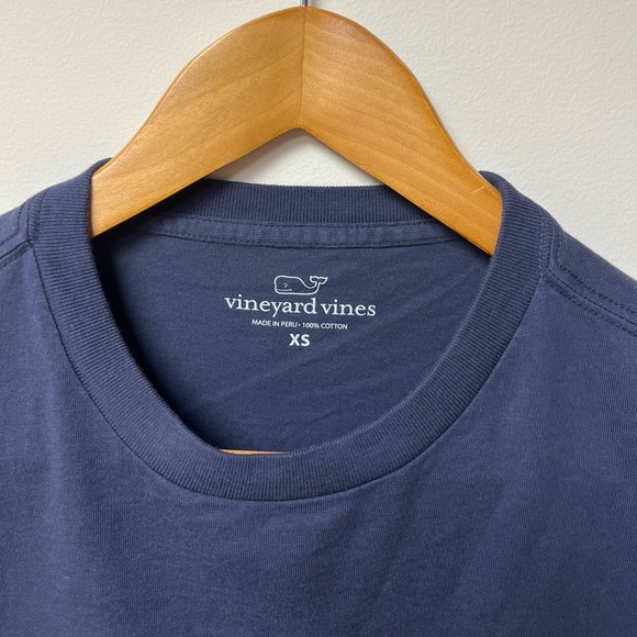 Vineyard Vines Shirt Mens XS Navy Christmas Lights Graphic Long Sleeve Pocket T - Picture 3 of 3